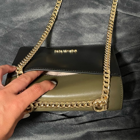 Black Green and White Michael Kors mini with adjustable gold chain. Like new - Picture 3 of 7